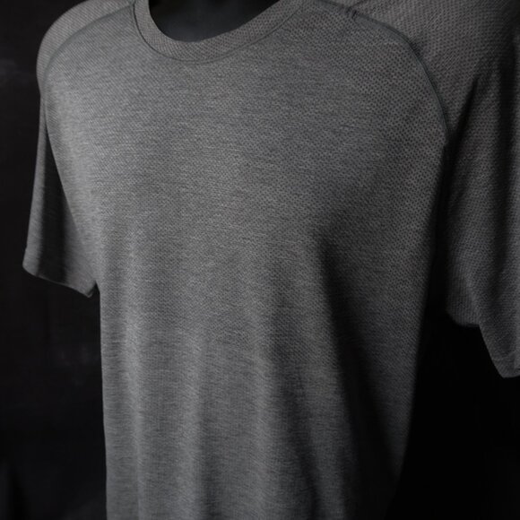 Lululemon Metal Vent Tech Relaxed-Fit SS-Shirt (L) OMG! 😎 - Picture 5 of 12